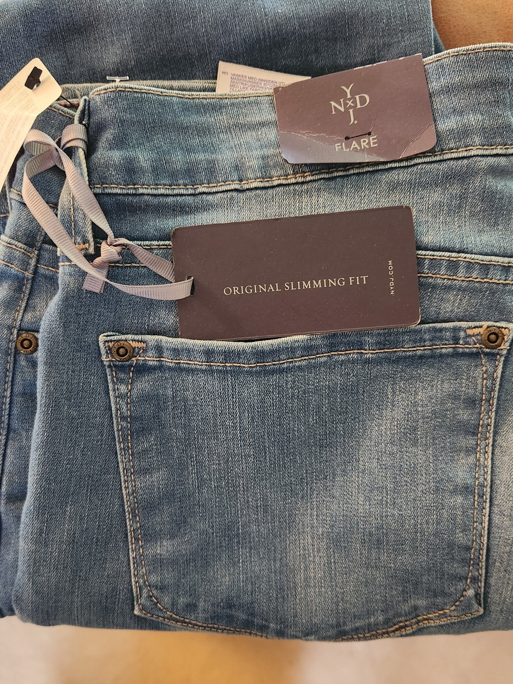 NYDJ Farrah Flare Jeans with Original Slimming Fit NWT 12